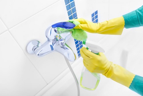 Deep house cleaning tools for seasonal home maintenance